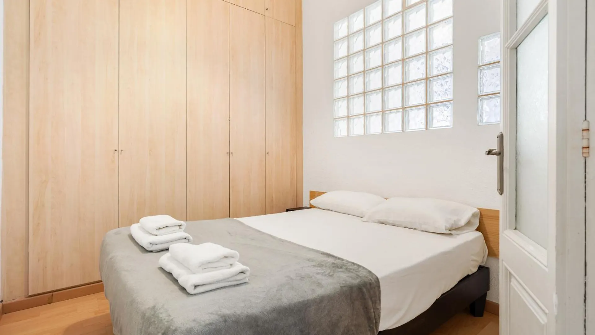 Spacious 5-Bedroom Apartment In Central Barcelona