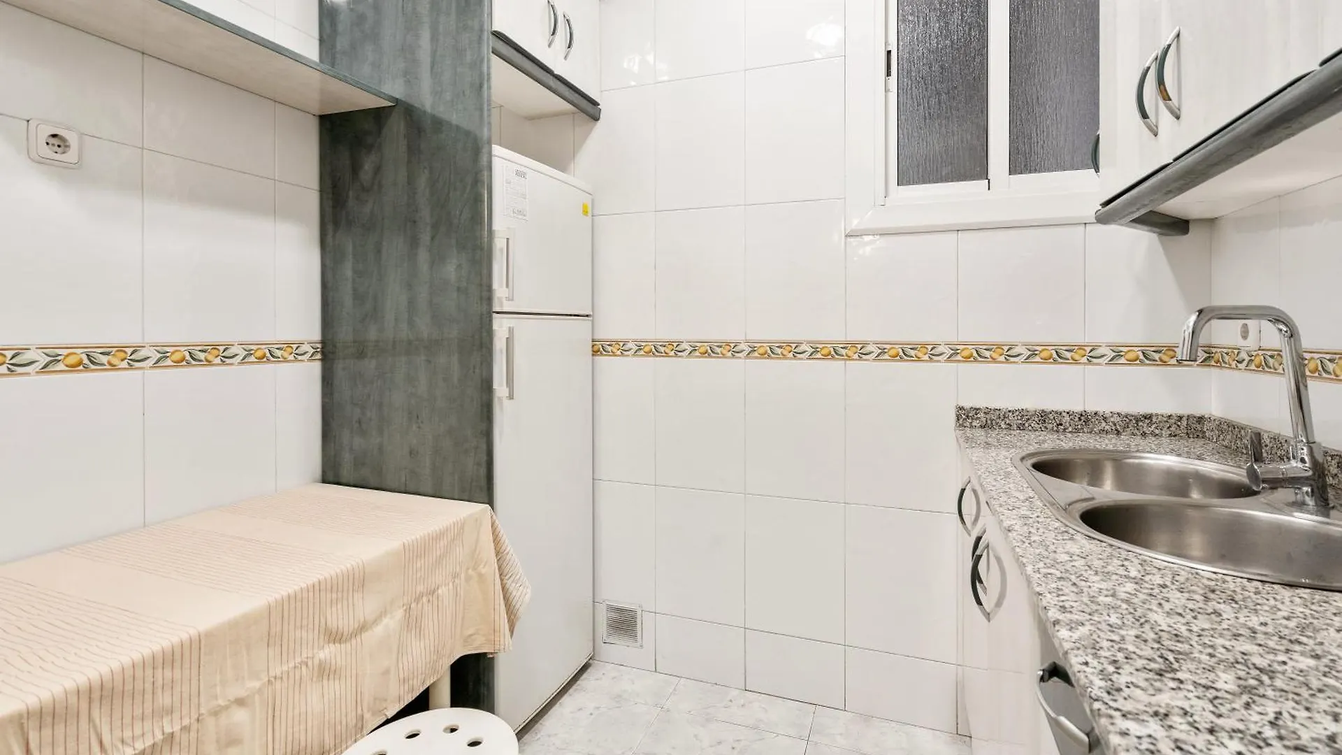 Spacious 5-Bedroom Apartment In Central Barcelona