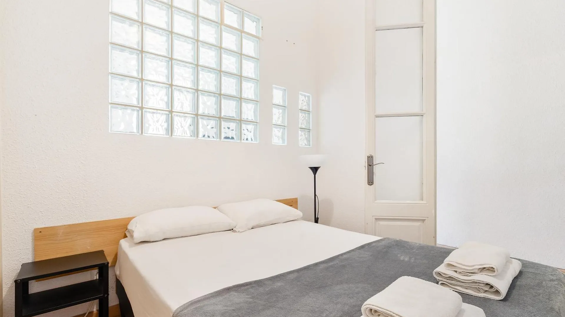 Spacious 5-Bedroom Apartment In Central Barcelona