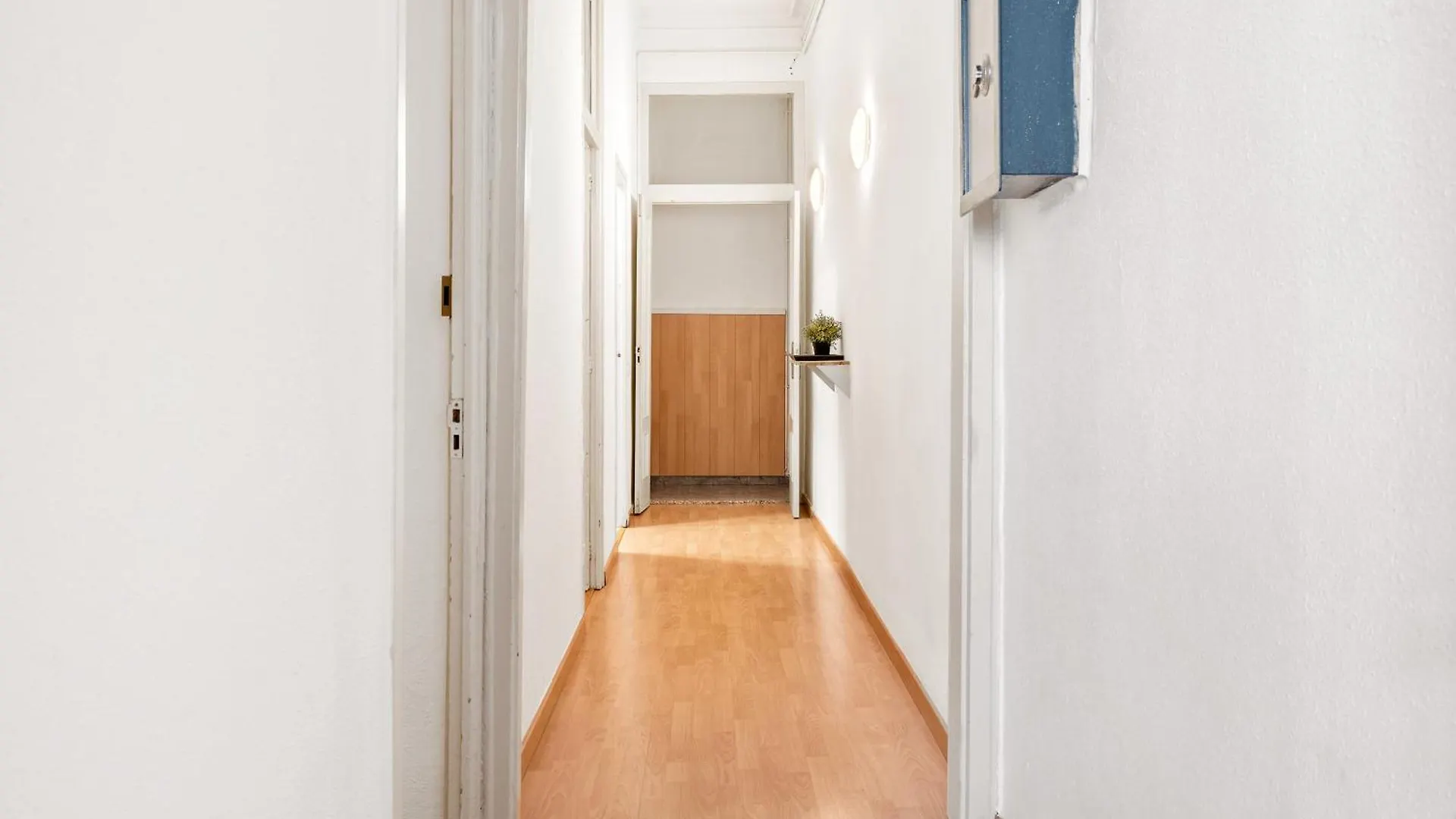Spacious 5-Bedroom Apartment In Central Barcelona